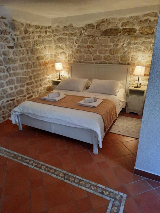 Room Ivana Rab Town Bagian luar foto