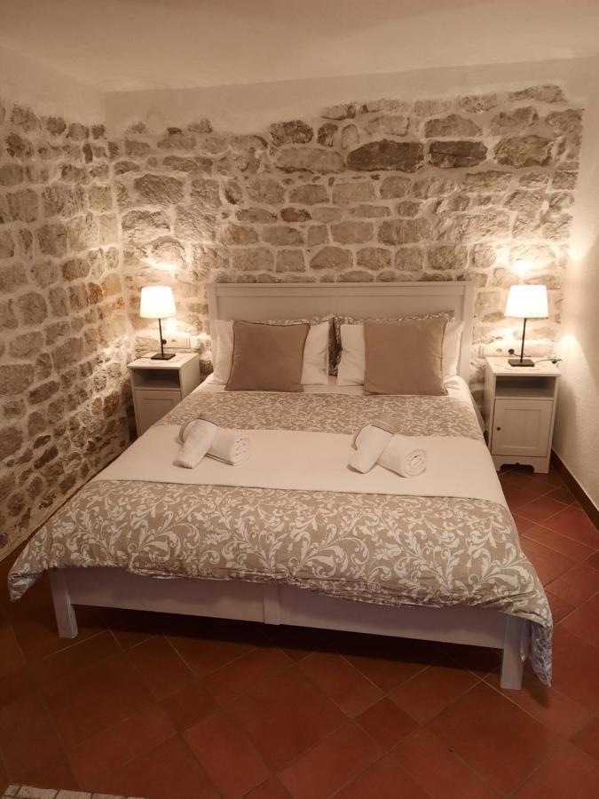 Room Ivana Rab Town Bagian luar foto